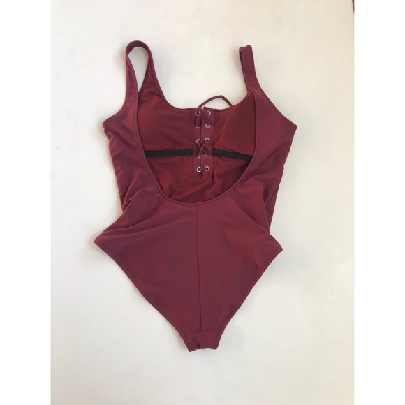 Mossimo Women’s One Piece Burgundy Swimsuit Size Large - Picture 6 of 8
